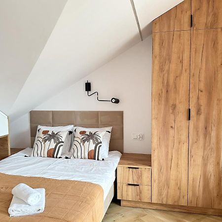 Nowy Dwór Mazowiecki Dmk Oak Studio Near Warsaw-Modlin Airport מראה חיצוני תמונה