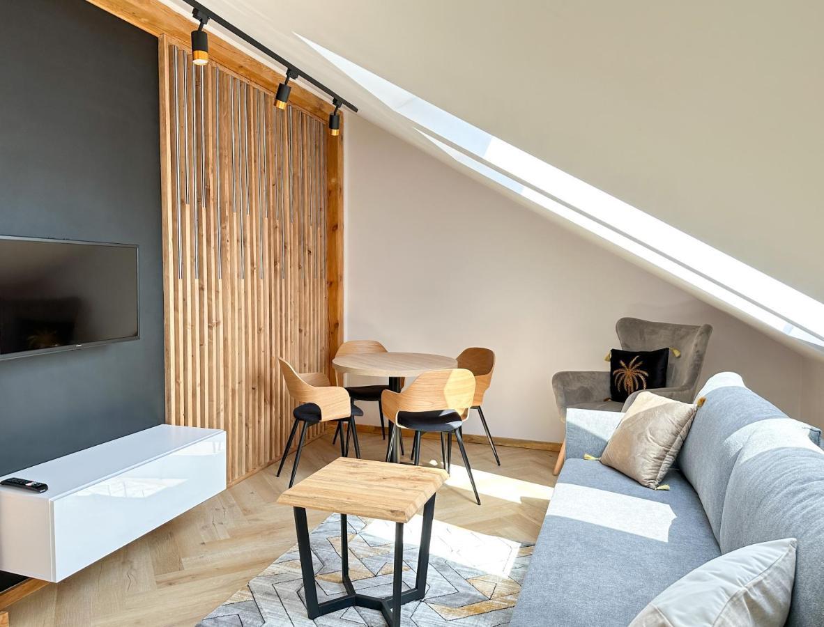 Nowy Dwór Mazowiecki Dmk Oak Studio Near Warsaw-Modlin Airport מראה חיצוני תמונה